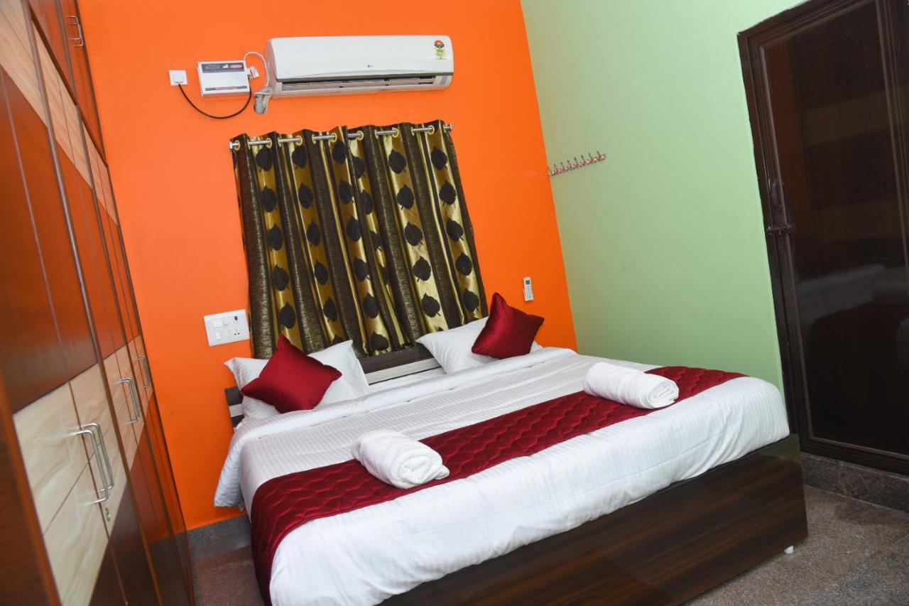 Four Seasons Home Stay Tirupati Bagian luar foto