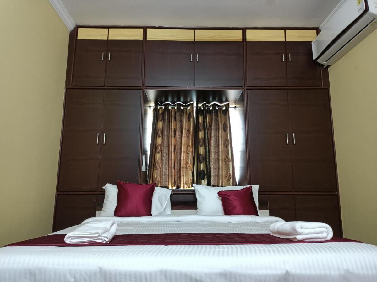 Four Seasons Home Stay Tirupati Bagian luar foto