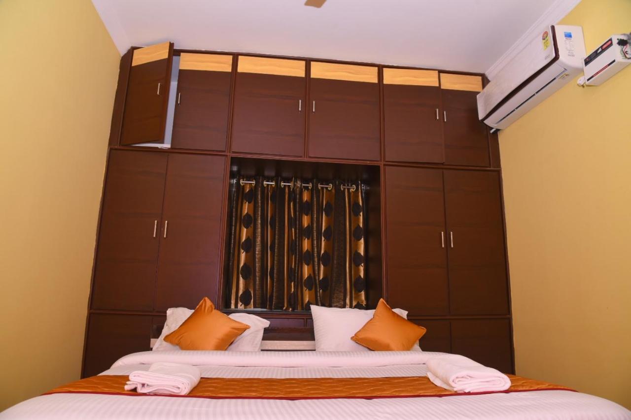 Four Seasons Home Stay Tirupati Bagian luar foto
